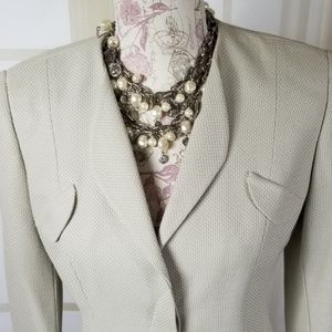⬇️PRICE DROP Giorgio Armani 2 Button Cream Blazer